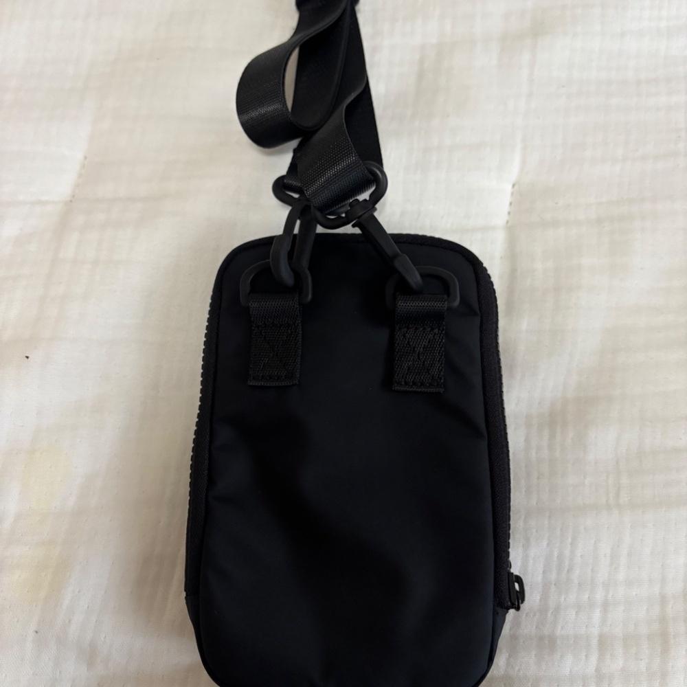Lululemon Zip-Top Crossbody Bag in Black - Picture 3 of 4
